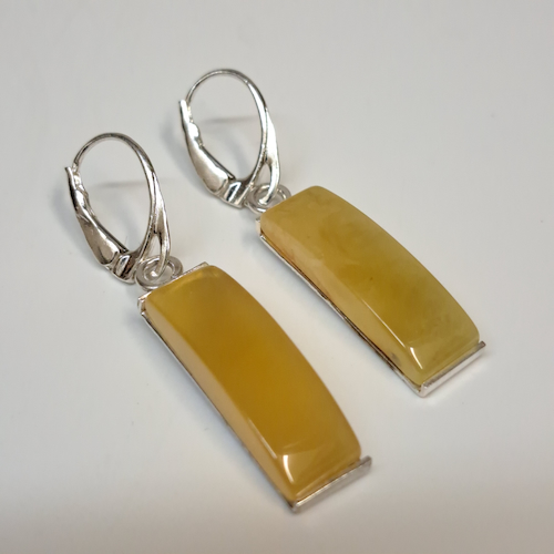 Click to view detail for HW-516 Earrings, Butterscotch, Long Rectangle, Locking Latch $82